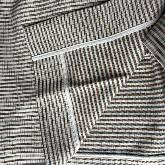 Babaton Aritzia pencil skirt - Picture 9 of 10